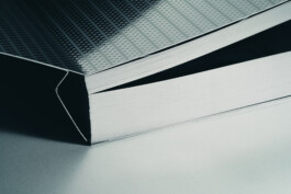 HUBLOT-big-bang-book-20-ans-detail-faconnage