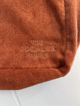 The-socialite-family-broderie